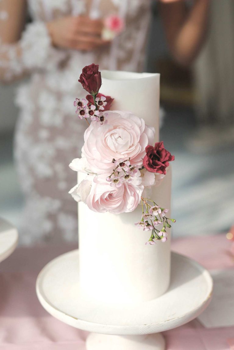 Custom wedding cake 10